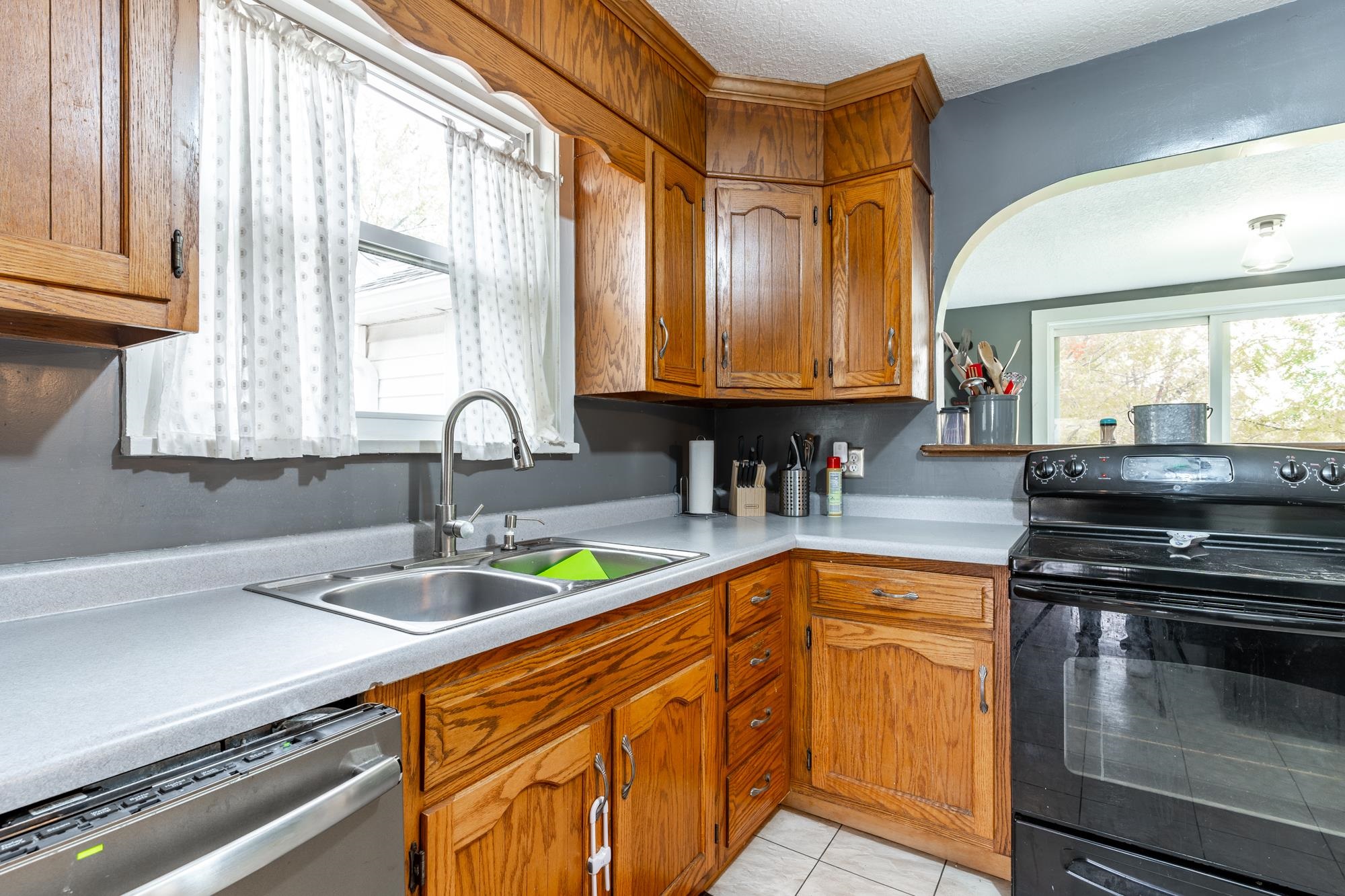 1225 Warren Road Huntington, IN 46750 - Photo 8 of 36 Gallery Image 8