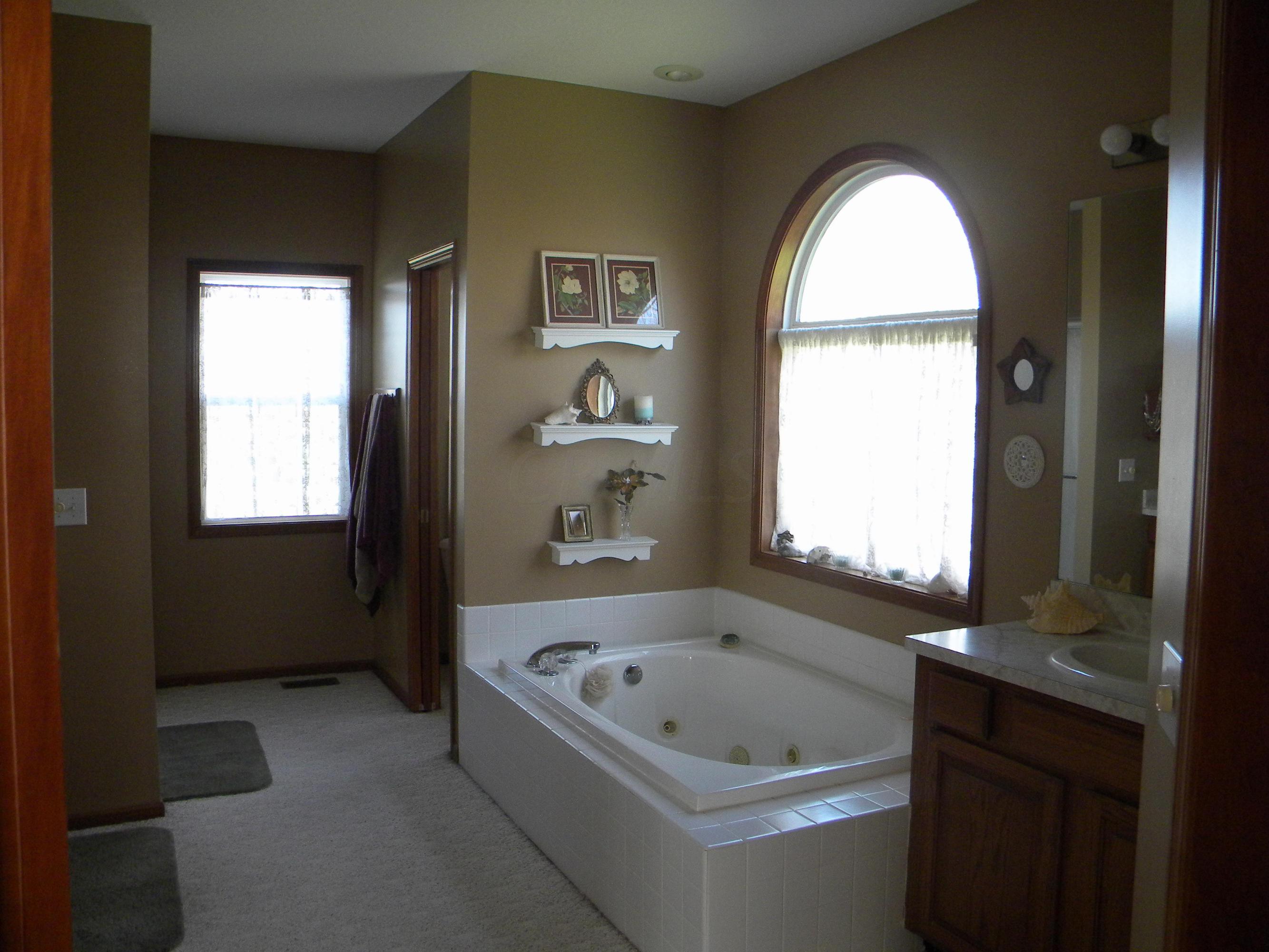 5999 Lane Road Centerburg, OH 43011 - Photo 10 of 14 Gallery Image 10