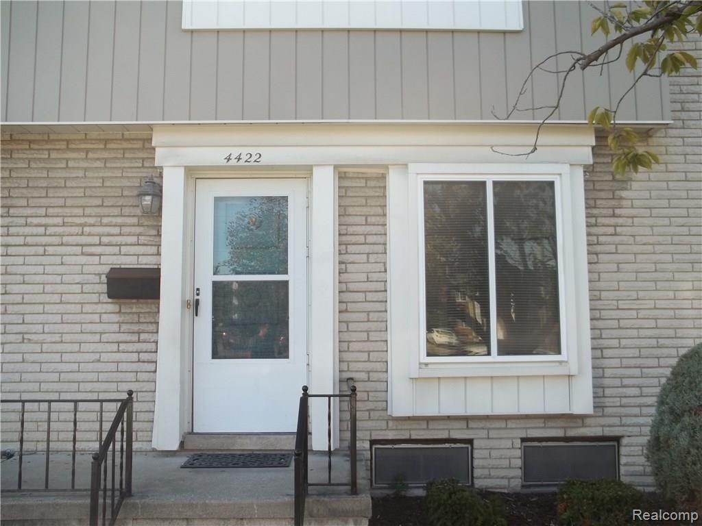 4422 15 Mile Road Sterling Heights, MI 48310 - Photo 1 of 29 100_1945.JPG