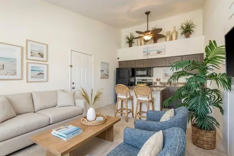 $205,000 | 1240 South Missouri Avenue, Unit 414, Clearwater, FL 33756