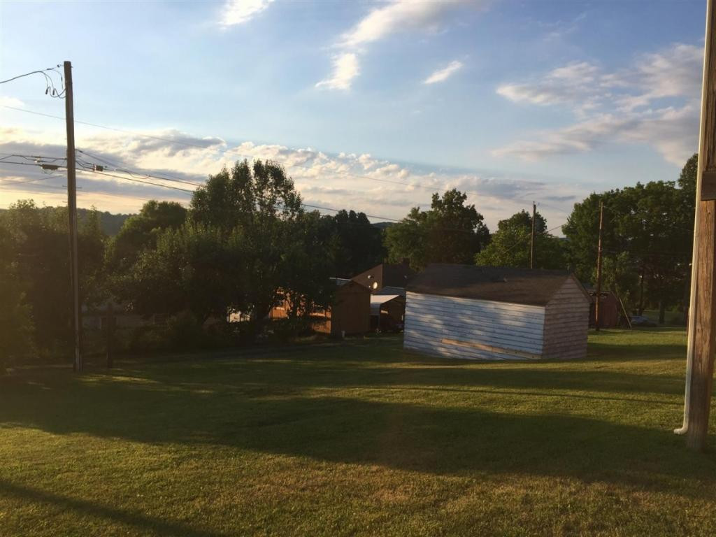 365 Pine Hill Road Elizabethton, TN 37643 - Photo 2 of 17 Photo 2
