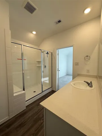 $2,050 | 5311 Still Mdw Lane, Richmond, TX 77469