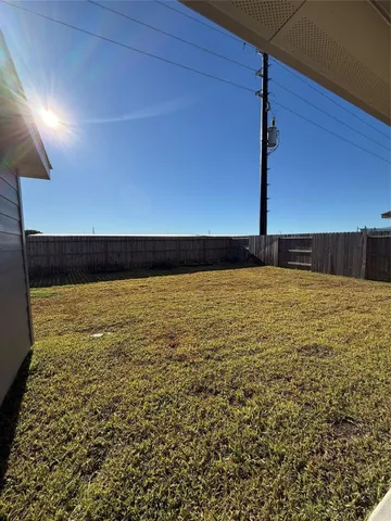 $2,050 | 5311 Still Mdw Lane, Richmond, TX 77469