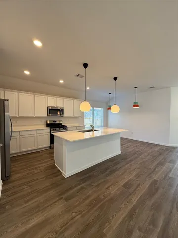 $2,050 | 5311 Still Mdw Lane, Richmond, TX 77469