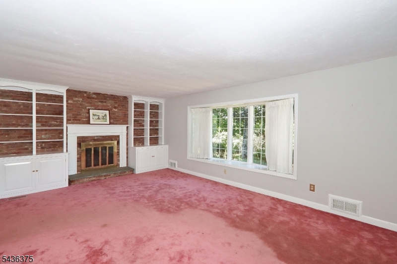 785 Lamberts Mill Road Westfield, NJ 07090 - Photo 7 of 37