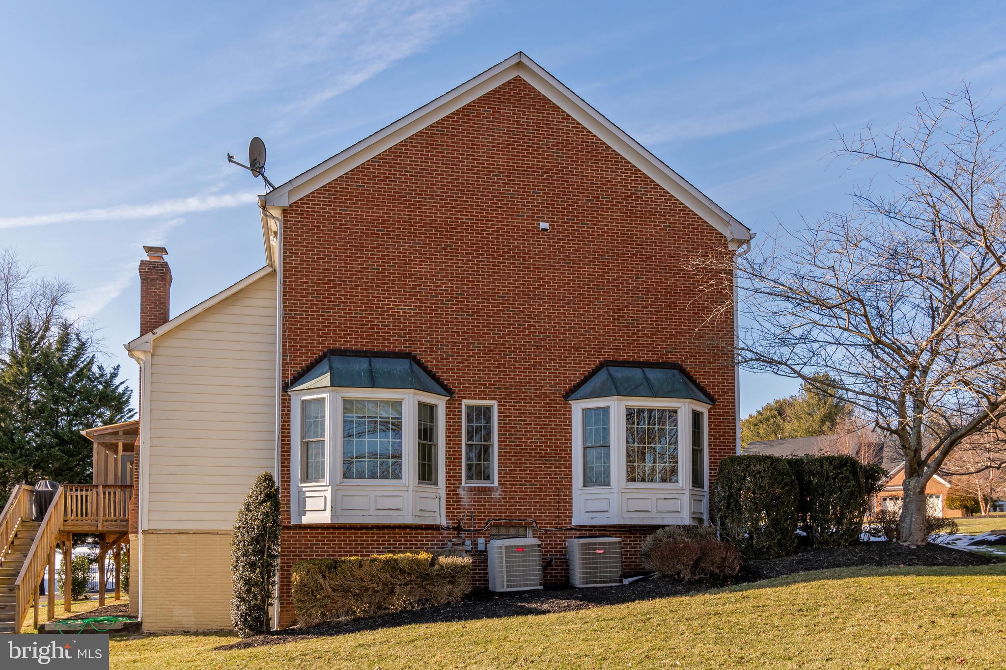 12911 Buckeye Drive North Potomac, MD 20878 - Photo 69 of 74 a front view of house with yard