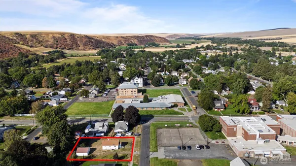 $299,900 | 212 East 6th Street, Waitsburg, WA 99361