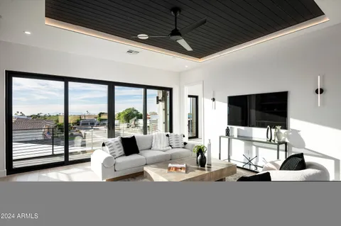 $2,455,555 | 1831 East Palmaire Avenue, Phoenix, AZ 85020