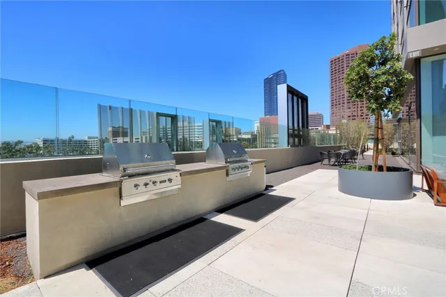 $675,000 | 889 Francisco Street, Unit 701, Los Angeles, CA 90017