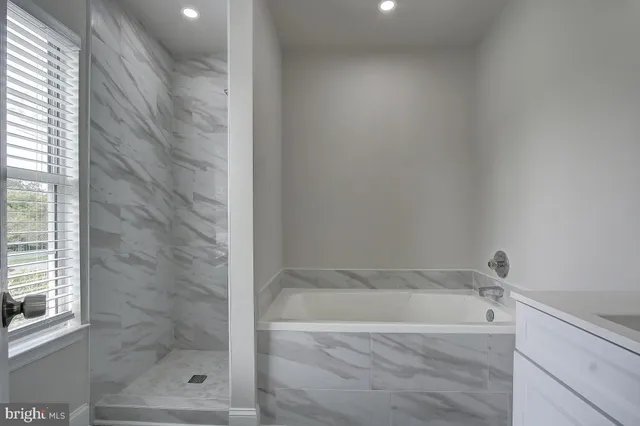 $2,750 | 10191 Caladium Drive, Manassas, VA 20110