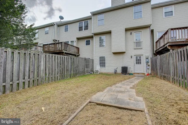 $2,750 | 10191 Caladium Drive, Manassas, VA 20110