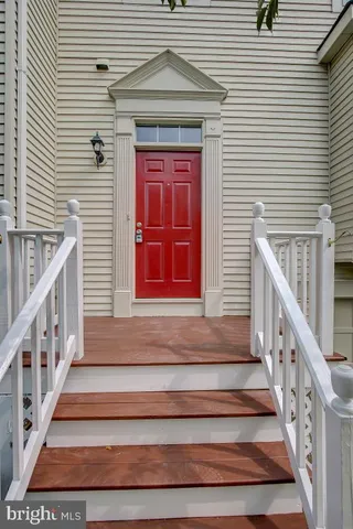 $2,750 | 10191 Caladium Drive, Manassas, VA 20110