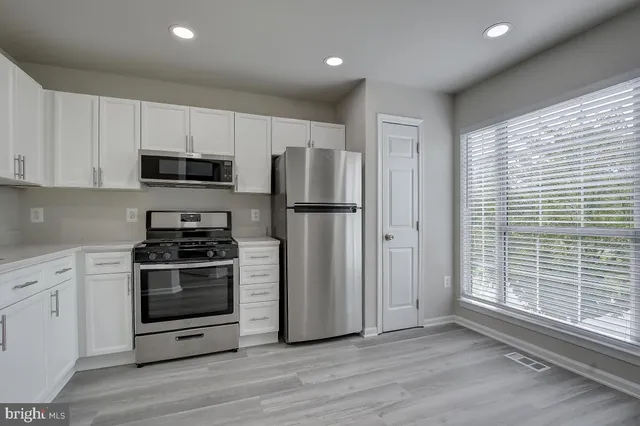 $2,750 | 10191 Caladium Drive, Manassas, VA 20110