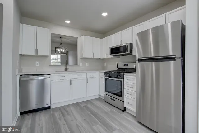 $2,750 | 10191 Caladium Drive, Manassas, VA 20110