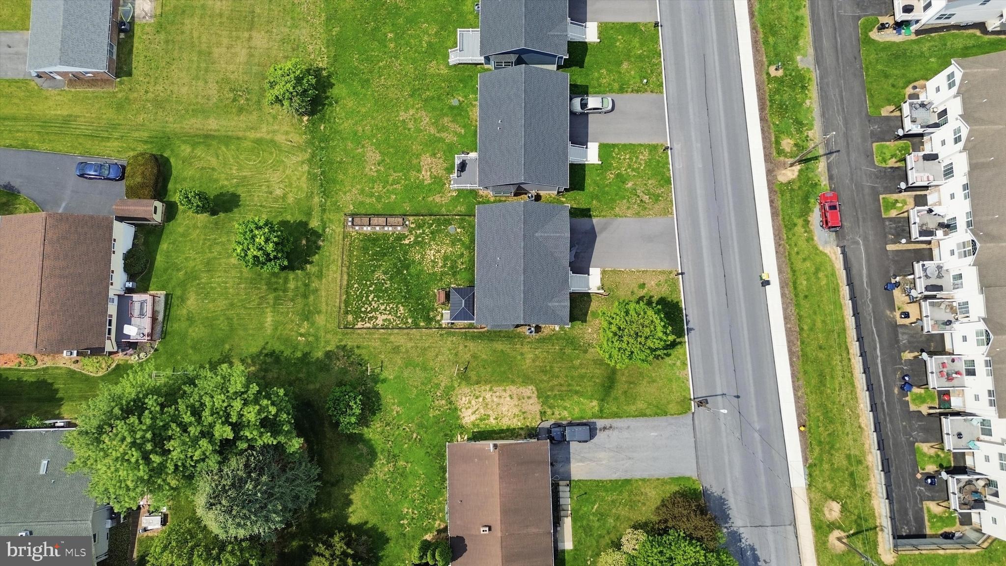 338 Grandview Avenue Waynesboro, PA 17268 - Photo 33 of 40 an aerial view of a residential houses with outdoor space