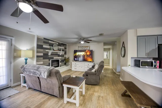 $239,000 | 113 Peach Tree Drive, Palestine, TX 75803