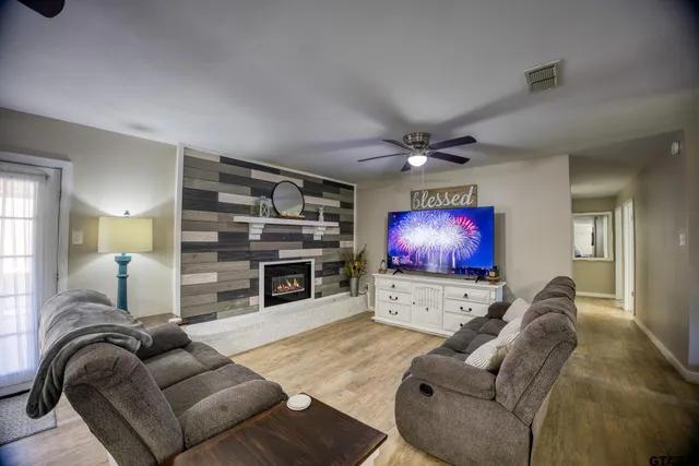 $239,000 | 113 Peach Tree Drive, Palestine, TX 75803