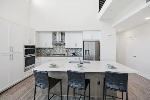 $1,549,000 | 2420 Community Lane, Unit 44, San Diego, CA 92108
