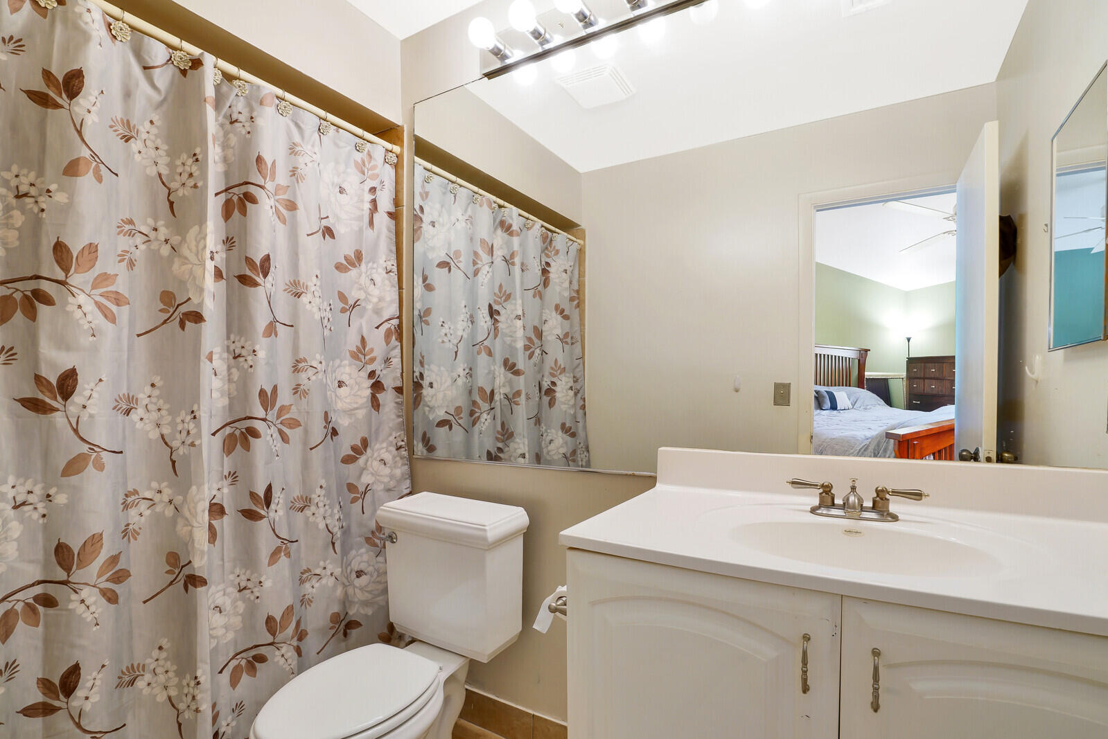 6546 Sweet Maple Lane Boca Raton, FL 33433 - Photo 18 of 37 Bathroom