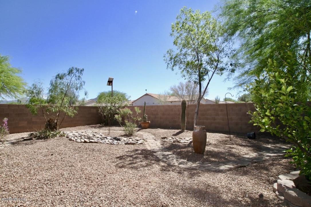 9741 North Sandy Valley Drive Tucson, AZ 85743 - Photo 20 of 23