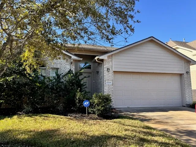 $2,000 | 25219 Diamond Ranch Drive, Katy, TX 77494