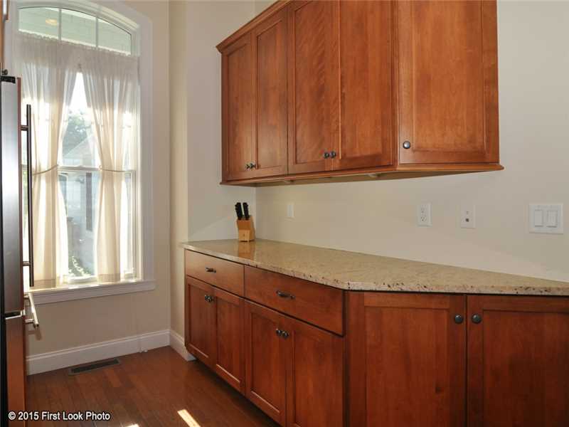 33 Sloop Lane, Unit 2 Tiverton, RI 02878 - Photo 9 of 25 Kitchen.