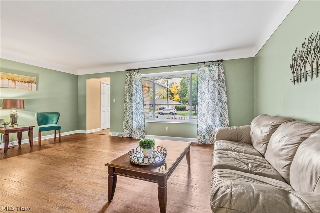755 Edgewood Road Cleveland, OH 44143 - Photo 3 of 33 Gallery Image 3