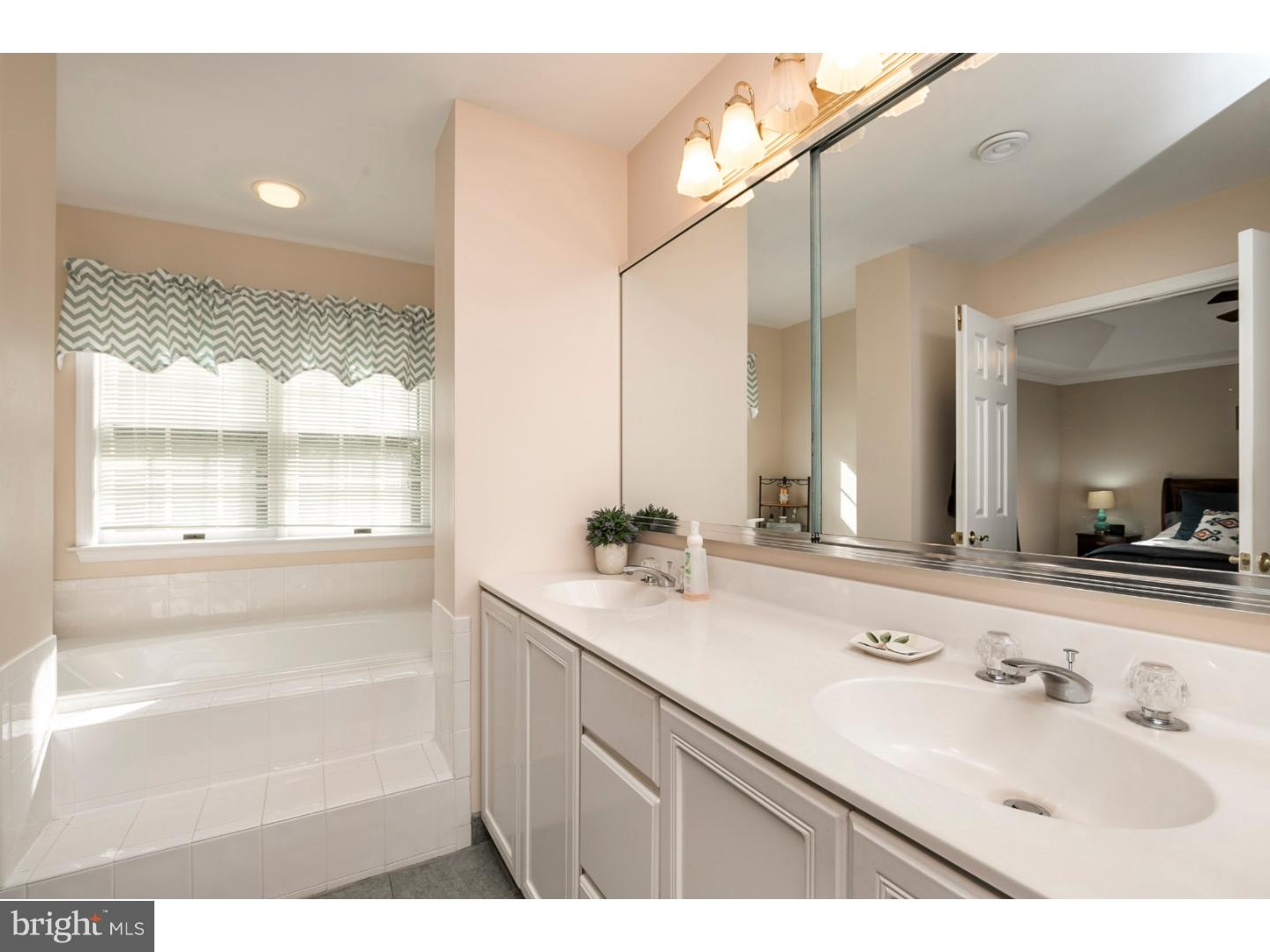520 Whitford Hills Road Exton, PA 19341 - Photo 17 of 25 Bathroom