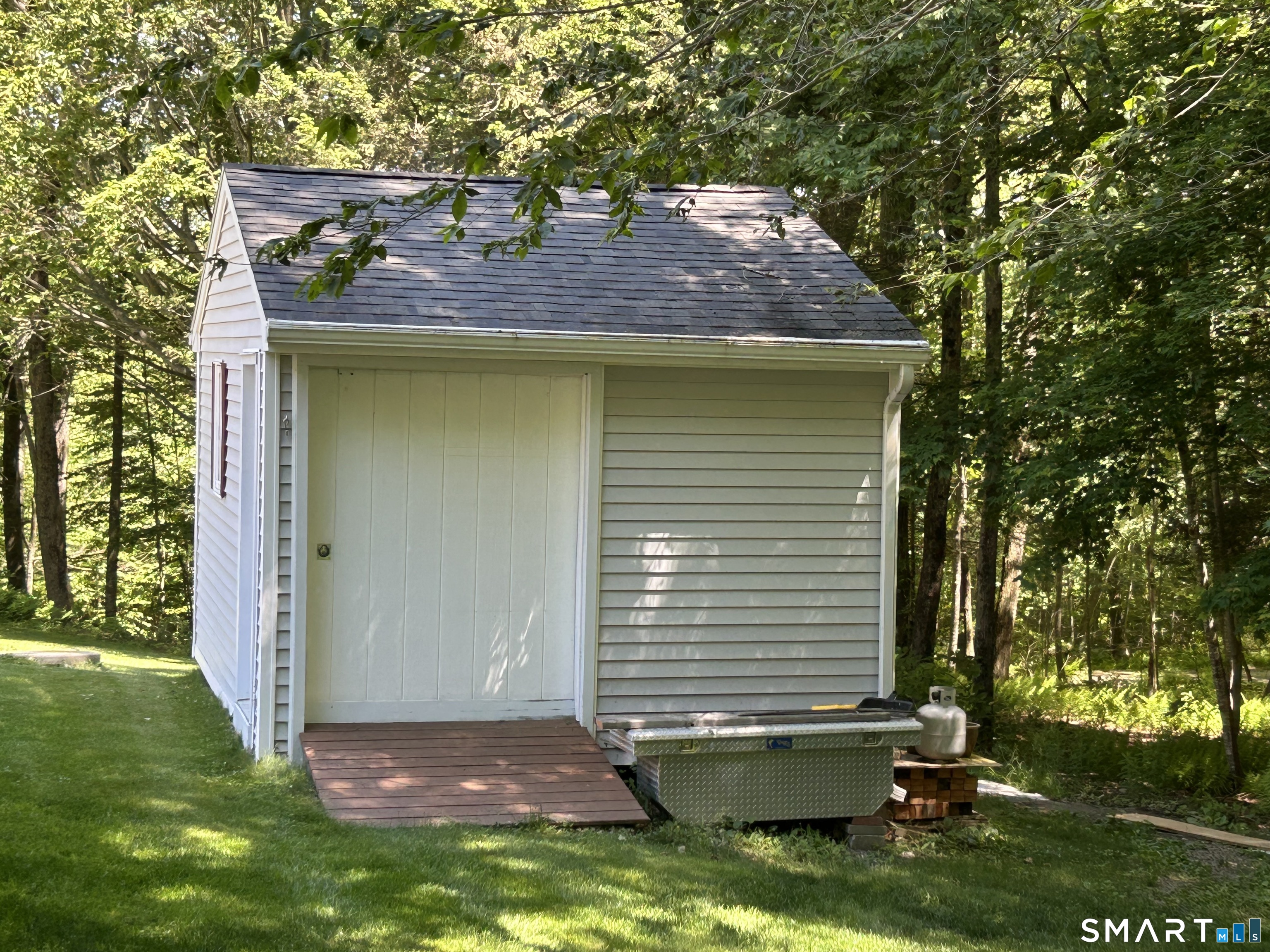 86 F Whippoorwill Hollow Road Franklin, CT 06254 - Photo 5 of 11