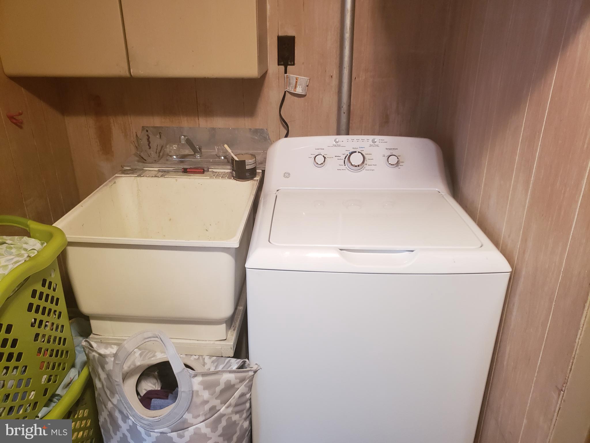 216 Suffolk Road Fairless Hills, PA 19030 - Photo 9 of 17 Washer