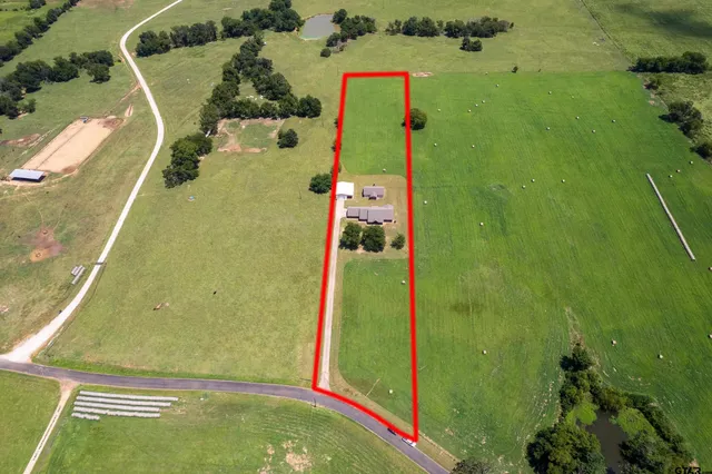 $477,000 | 511 Sw Creek, Mount Vernon, TX 75457