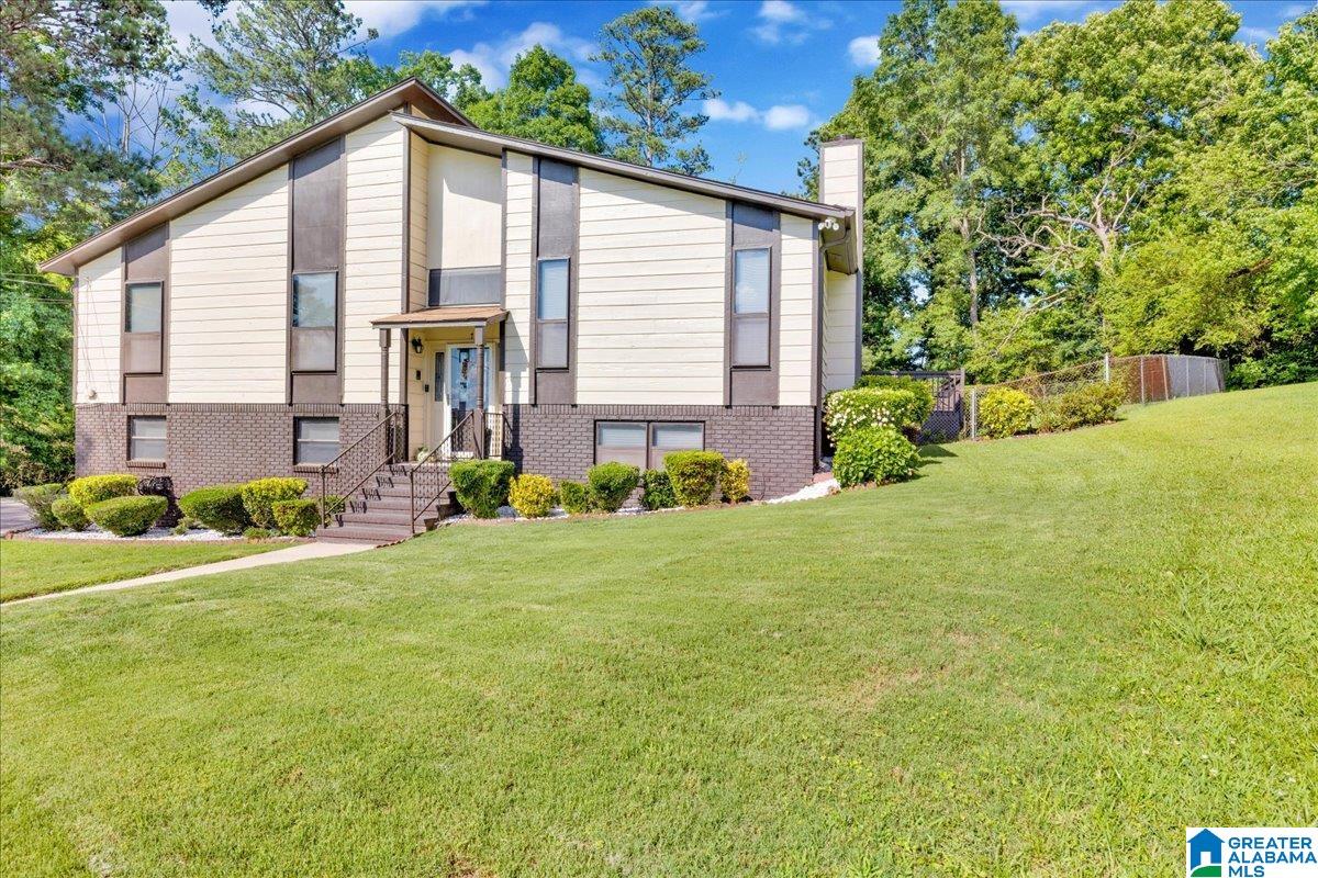 7 Coach House Circle Bessemer, AL 35022 - Photo 4 of 30