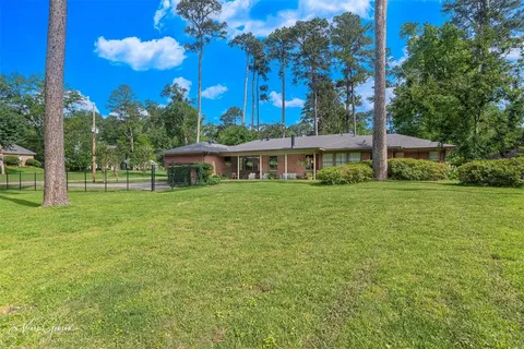 $925,000 | 551 Sherwood Road, Shreveport, LA 71106