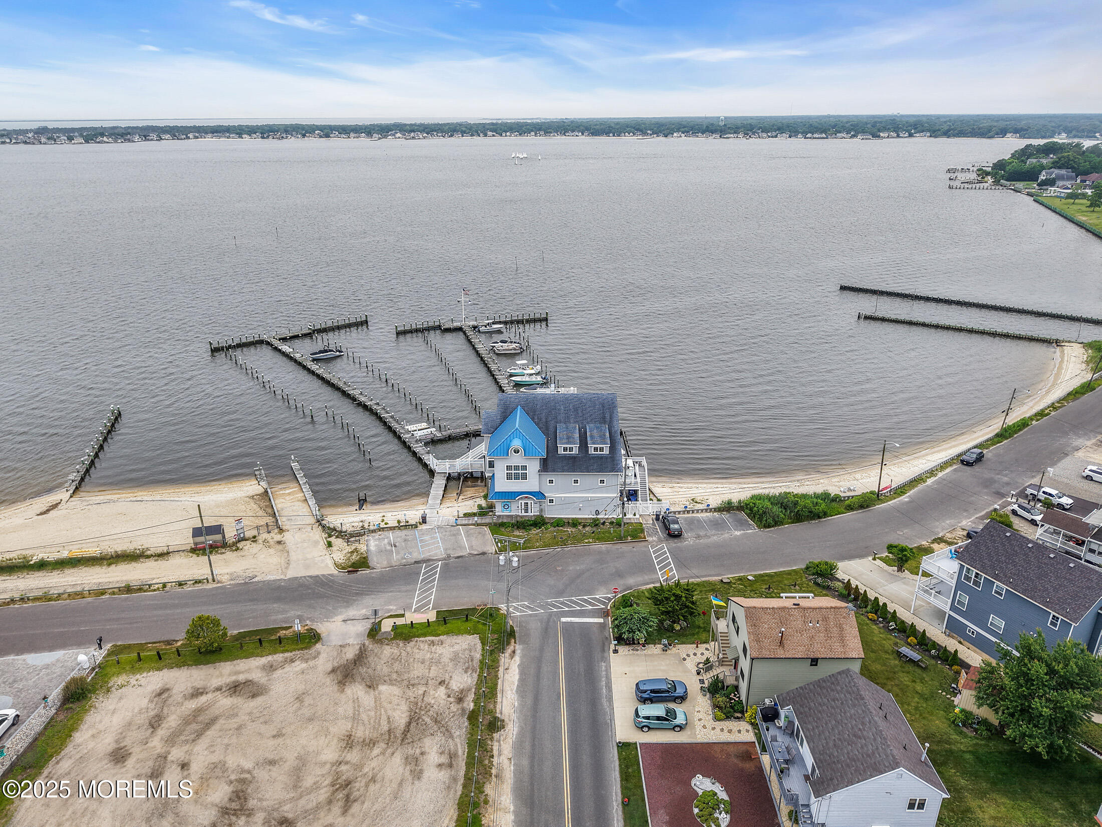 603 Riverside Drive Toms River, NJ 08753 - Photo 37 of 41 DJI_20250613140844_0988_D