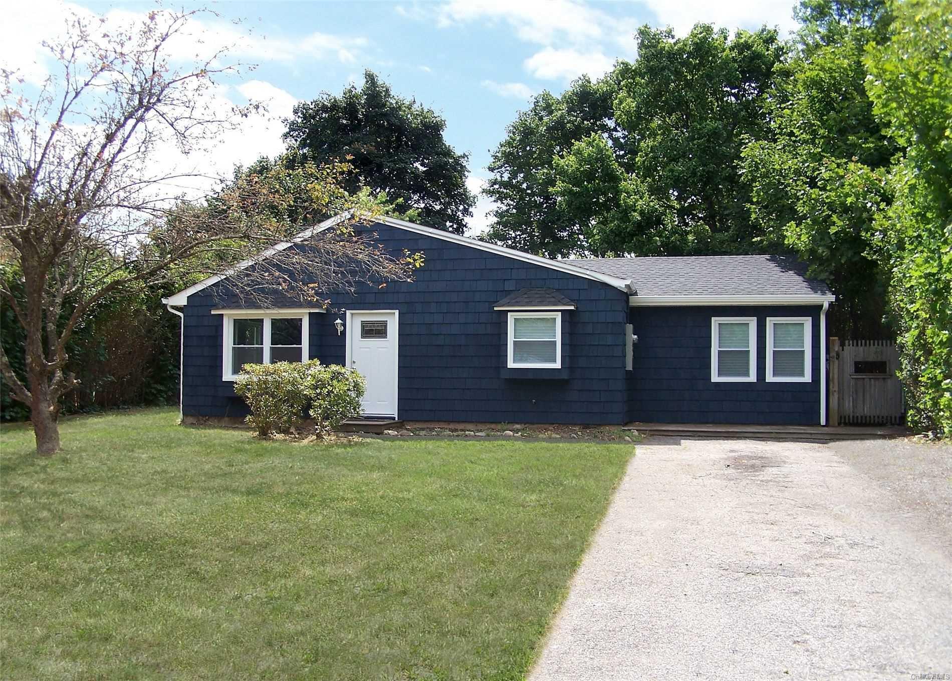 87 Kay Road Calverton, NY 11933 - Photo 1 of 1 Gallery Image 1