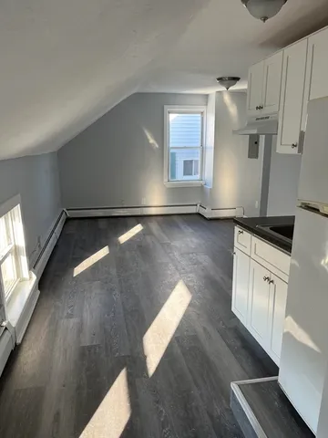 $1,300 | 106 Kilburn Street, Unit 3S, Fall River, MA 02724