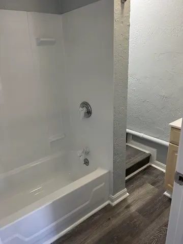 $1,300 | 106 Kilburn Street, Unit 3S, Fall River, MA 02724