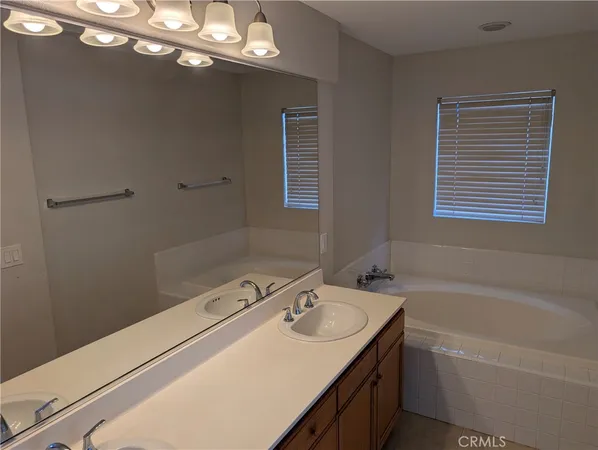 $4,900 | 1142 Shorecrest Lane, Huntington Beach, CA 92648