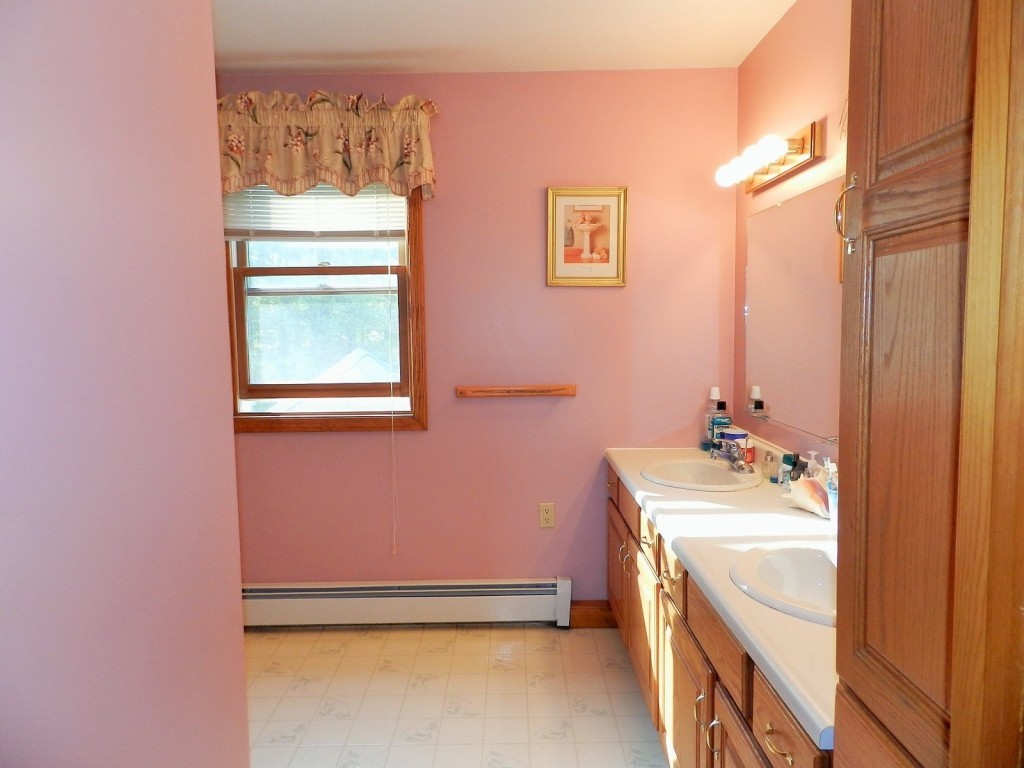 161 Sanderson Road Milton, VT 05468 - Photo 13 of 25