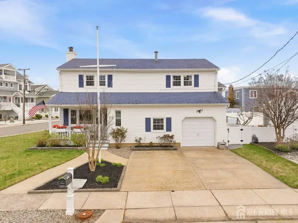 $1,250,000 | 426 Hialeah Drive, Lavallette, NJ 08735