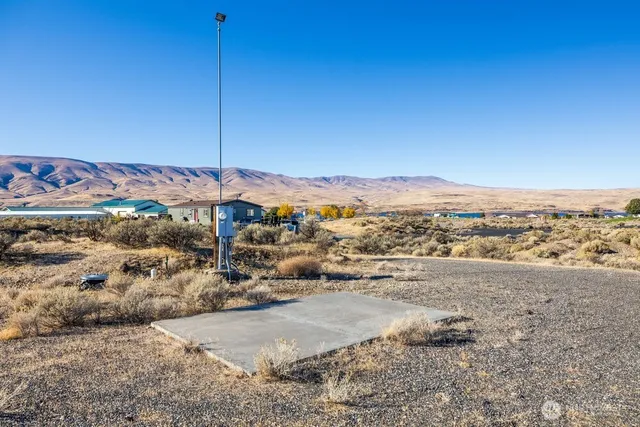 $299,999 | 313 Airport Way North, Mattawa, WA 99349