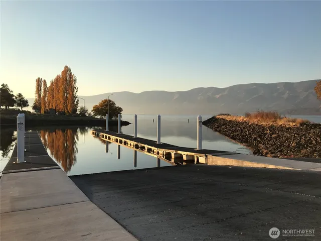 $299,999 | 313 Airport Way North, Mattawa, WA 99349