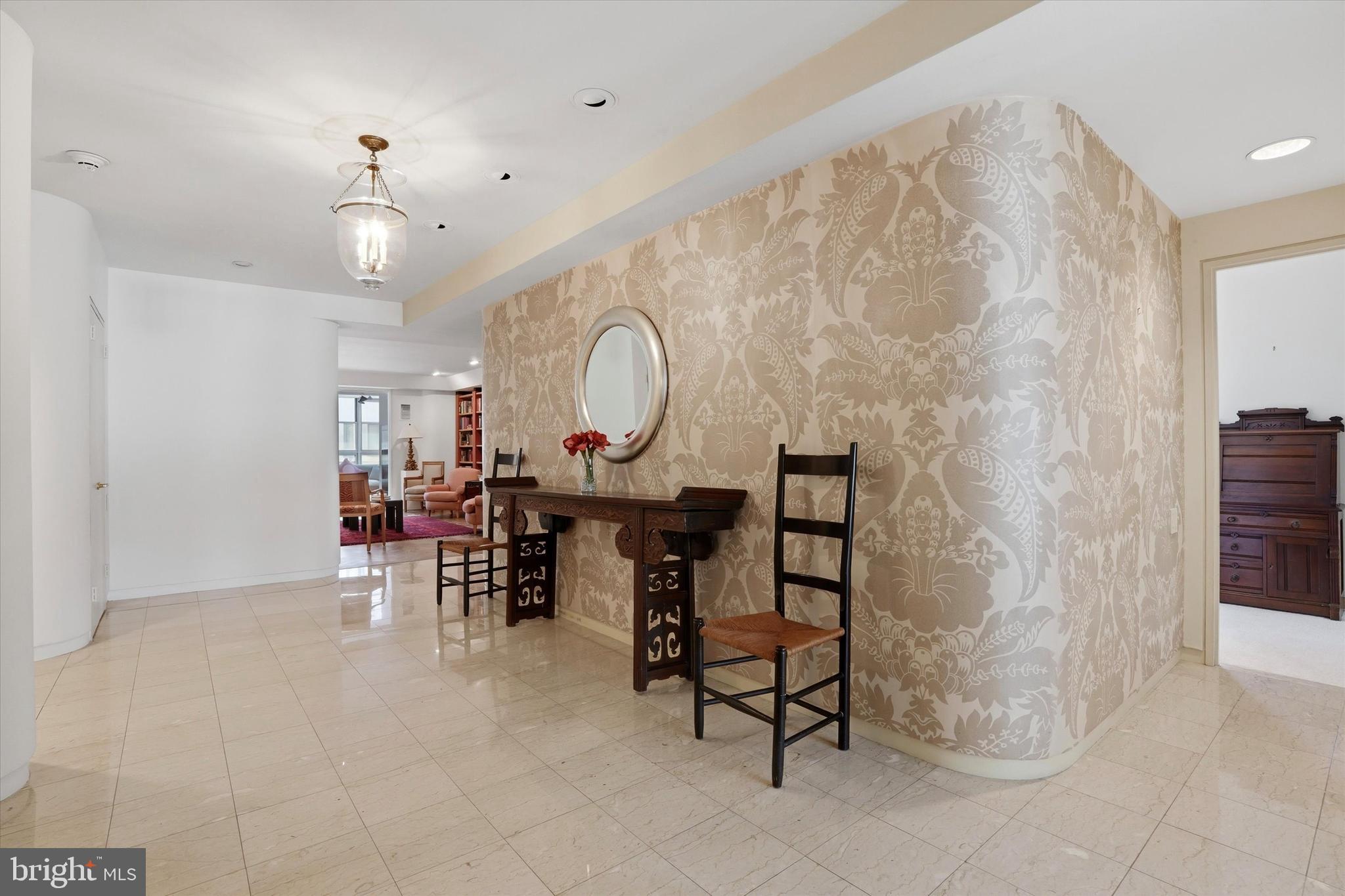 220 West Rittenhouse Square, Unit 22C Philadelphia, PA 19103 - Photo 2 of 29 Entry foyer