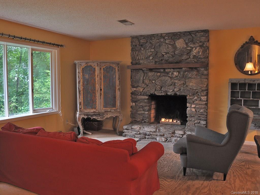 150 Bell Road Asheville, NC 28805 - Photo 4 of 25 Gallery Image 4