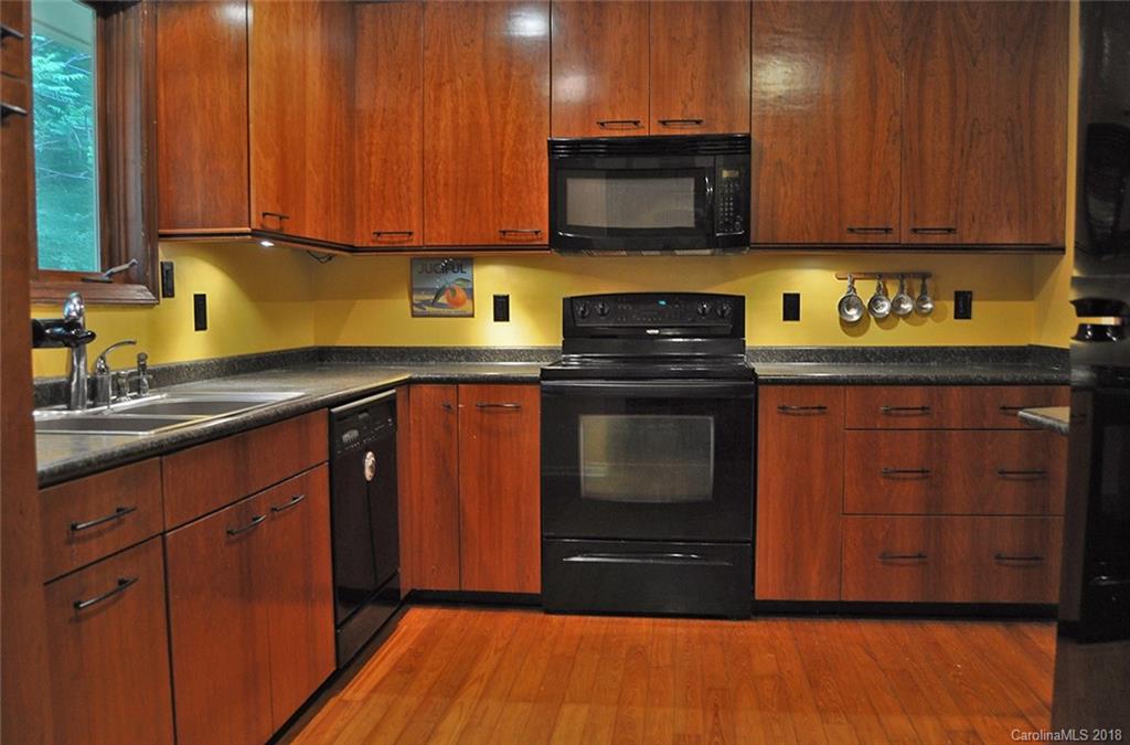 150 Bell Road Asheville, NC 28805 - Photo 7 of 25 Gallery Image 7