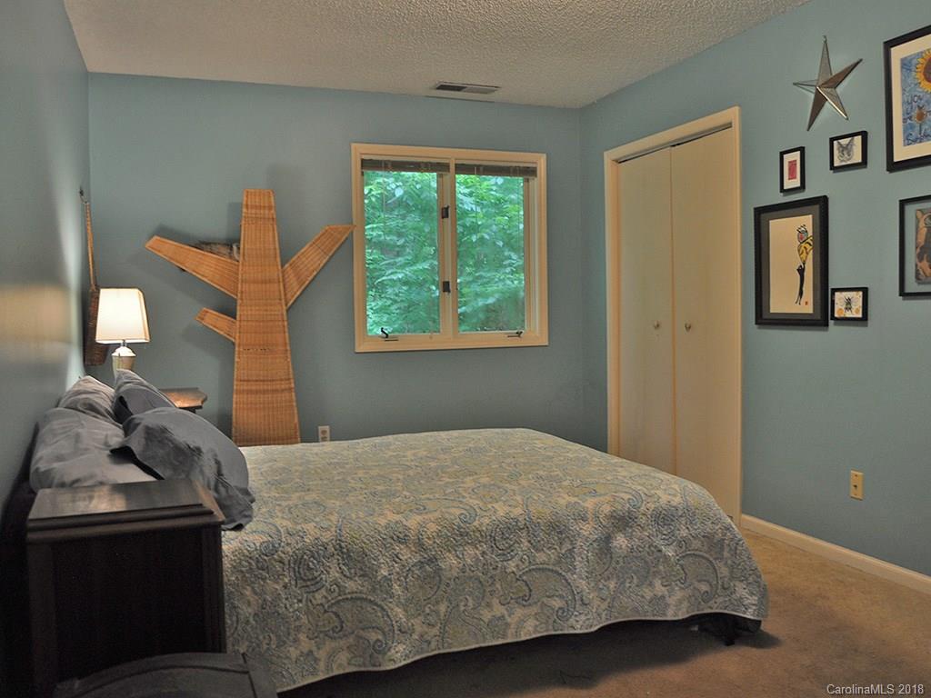 150 Bell Road Asheville, NC 28805 - Photo 9 of 25 Gallery Image 9