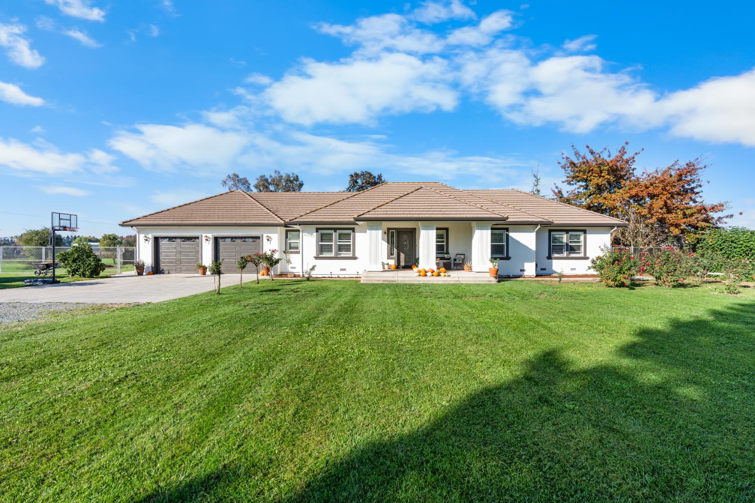 24803 North Pearl Road Acampo, CA 95220 - Photo 1 of 1 a view of house with garden