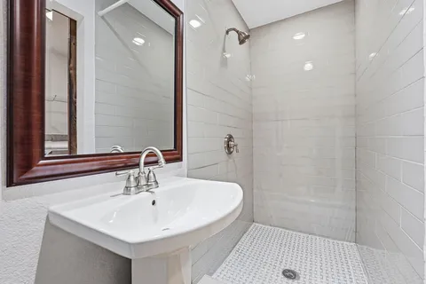 $675,000 | 805 Nile Street, Austin, TX 78702