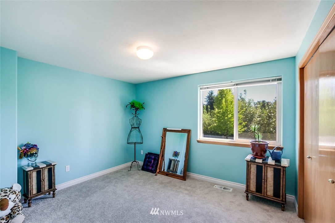 4708 Northeast 18th Place, Unit A Renton, WA 98059 - Photo 15 of 18