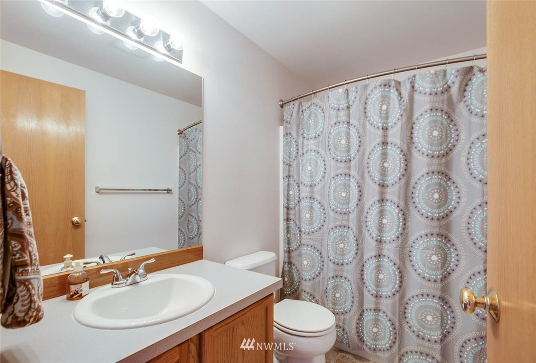 4708 Northeast 18th Place, Unit A Renton, WA 98059 - Photo 16 of 18